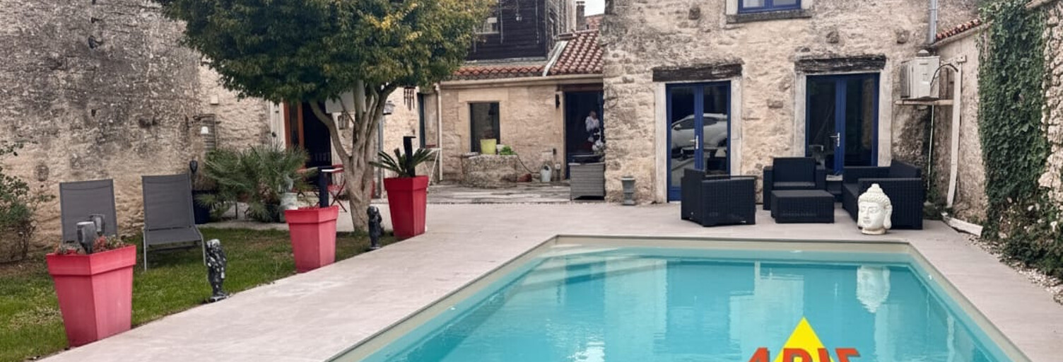 Maison 6 Pièces 150 m² à vendre à Coulonges-sur-l'Autize (79160)