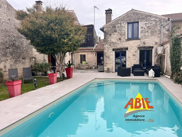 À vendre   Maison de 150 m2 à Coulonges-sur-l'Autize — photo 1