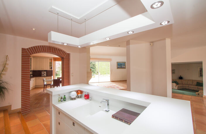 Maison de 344m2 sur terrain de 2567m2 à Séreilhac — photo 4