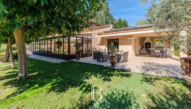 Villa / Maison 8 pièces  à vendre Aix-en-Provence 13100