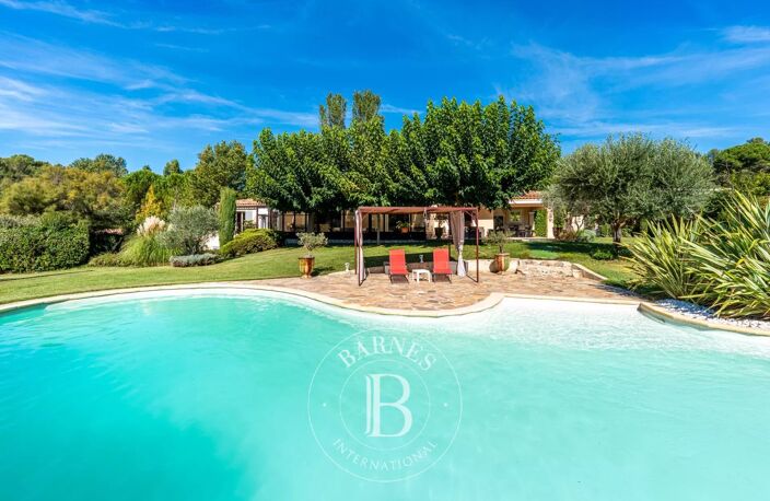 BASTIDE - AIX EN PROVENCE SUD - 5 CHAMBRES - PISCINE - ECOLE INT — photo 4