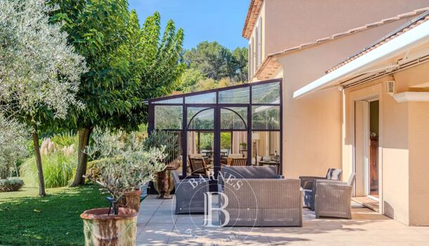 Villa / Maison 8 pièces  à vendre Aix-en-Provence 13100