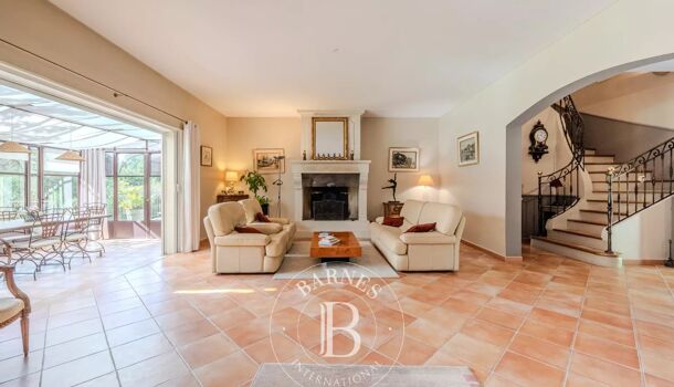 Villa / Maison 8 pièces  à vendre Aix-en-Provence 13100