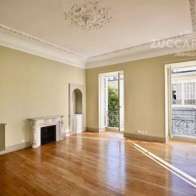 Appartement 5 pièces 3400 €