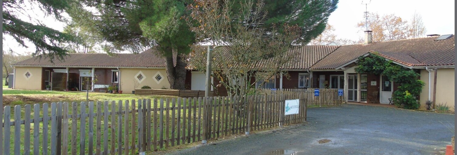 Immeuble  1219 m² à vendre à Moulin-Neuf (24700)