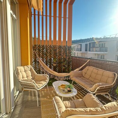 Appartement 3 pièces 240000 €