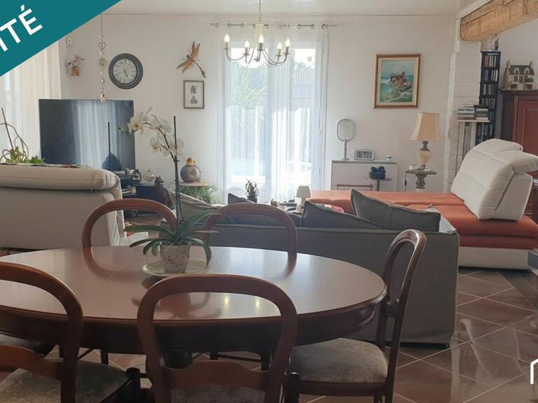Maison familiale de plain-pied avec piscine et double garage, sur terrain arboré de plus de 1900 m2 à Couquèques (33340) — photo 1