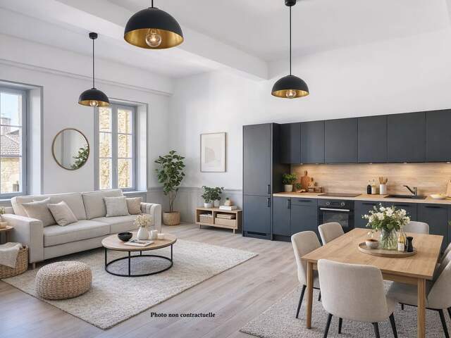 Situé en hypercentre de Villefranche, au deuxième étage d’une petite copropriété pleine de charme. — photo du bien