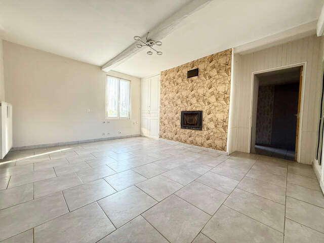LIGNIERES LES ROYE - MAISON DE VILLAGE - DOUBLE GARAGE - DEP — photo du bien