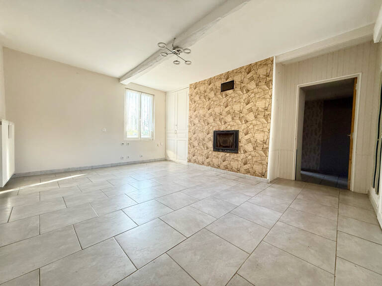 LIGNIERES LES ROYE - MAISON DE VILLAGE - DOUBLE GARAGE - DEP — photo 1