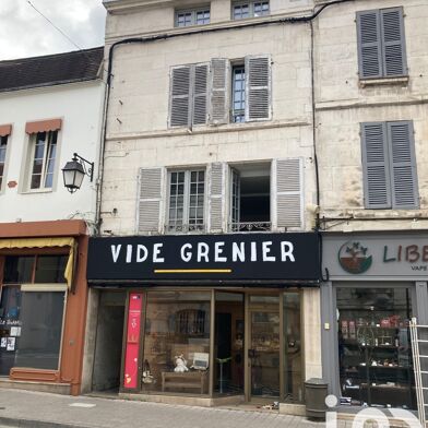 Immeuble  145000 €