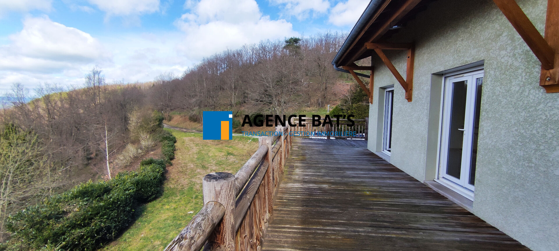 Photo Appt type maison 130m2 st genest malifaux image 2/4