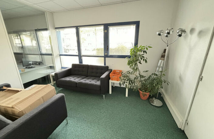 BUREAUX MIXTES à LOUER — photo 3
