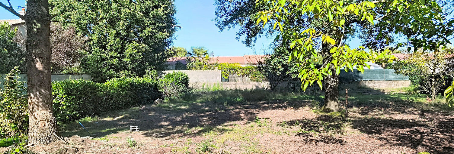 Terrain  930 m² à vendre à Montaigu-Vendée (85600)