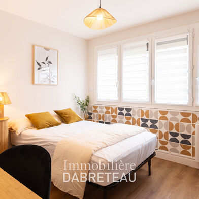 Appartement 8 pièces 536 €