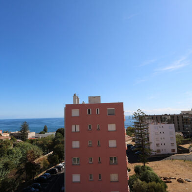 Appartement 3 pièces 855 €