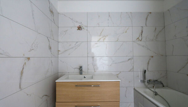 Appartement 3 pièces  à louer Bastia 20600