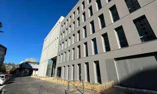 Bureau  7155 m² à vendre à Villeurbanne (69100)