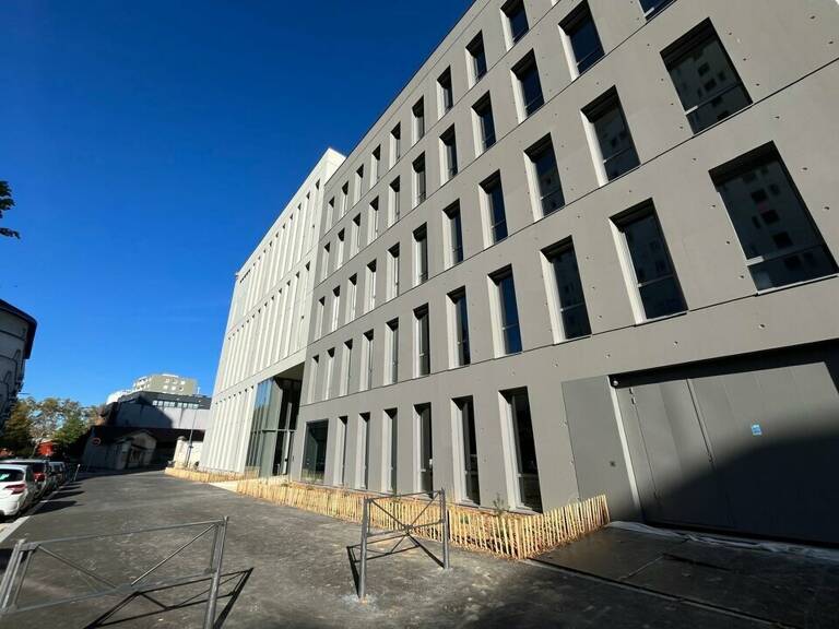 BUREAUX à VENDRE — photo 1