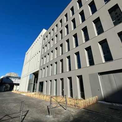 Bureau  28620000 €