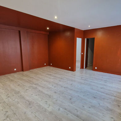 Appartement 3 pièces 865 €