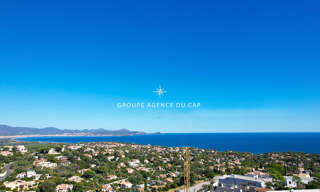 Terrain  1960 m² à vendre à Roquebrune-sur-Argens (83380)