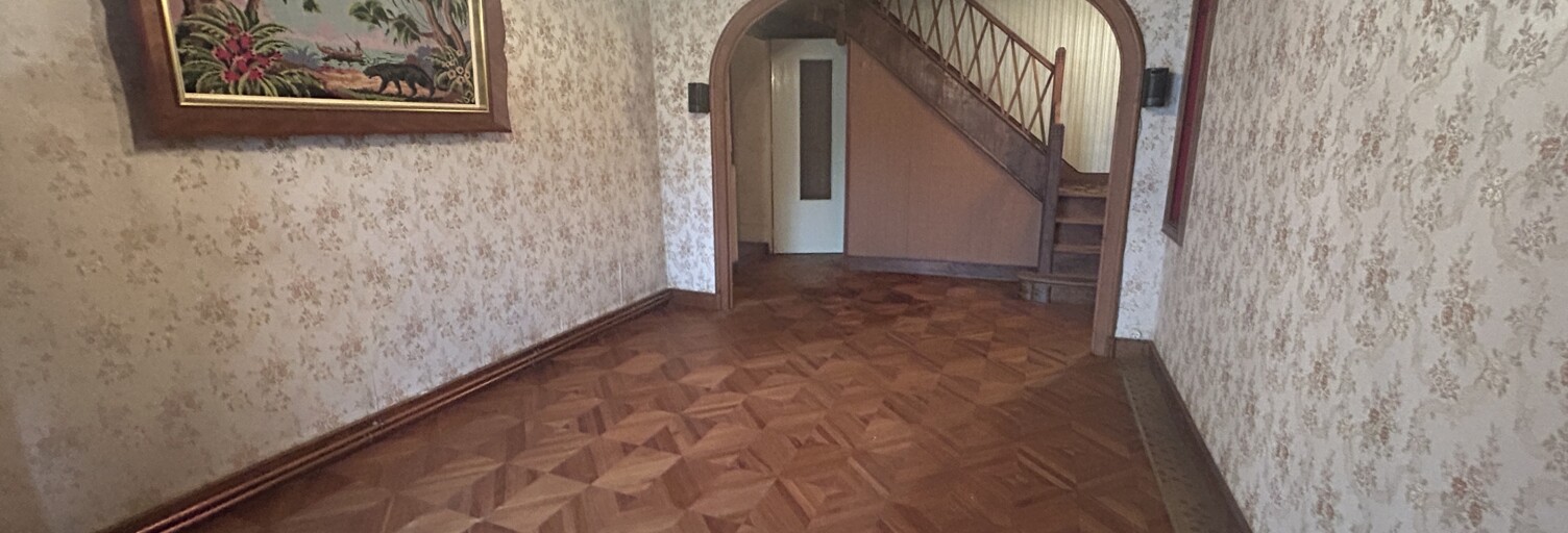 Immeuble  145 m² à vendre à Gond-Pontouvre (16160)