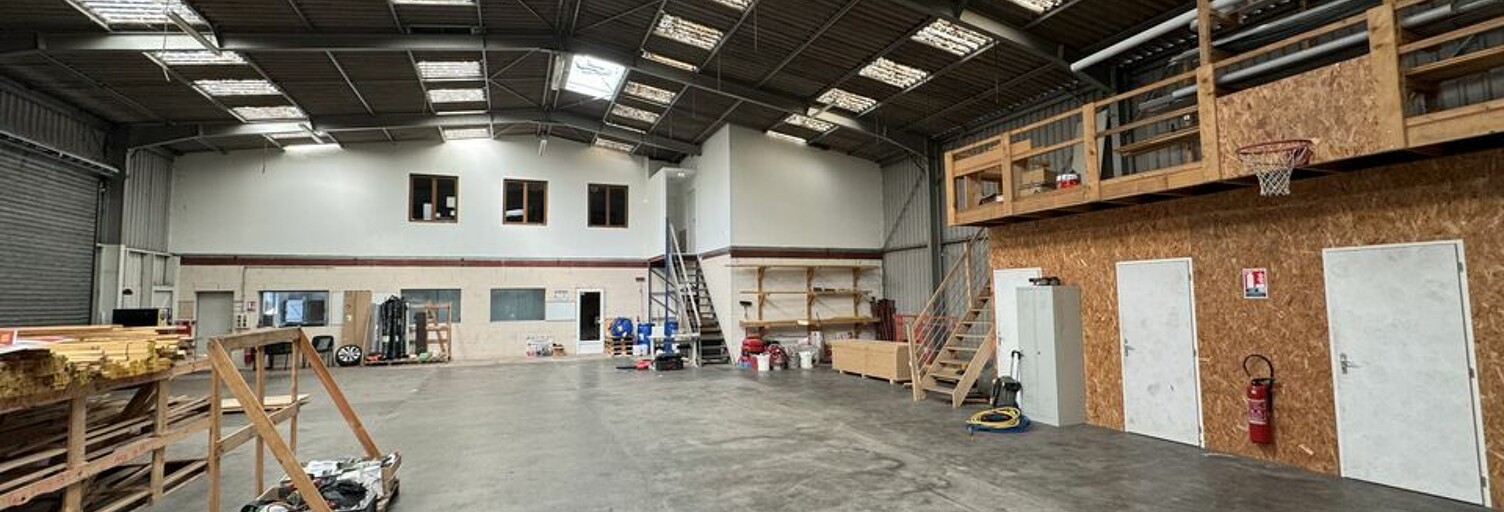 Commerce  1600 m² à louer à Saint-Pierre-des-Corps (37700)