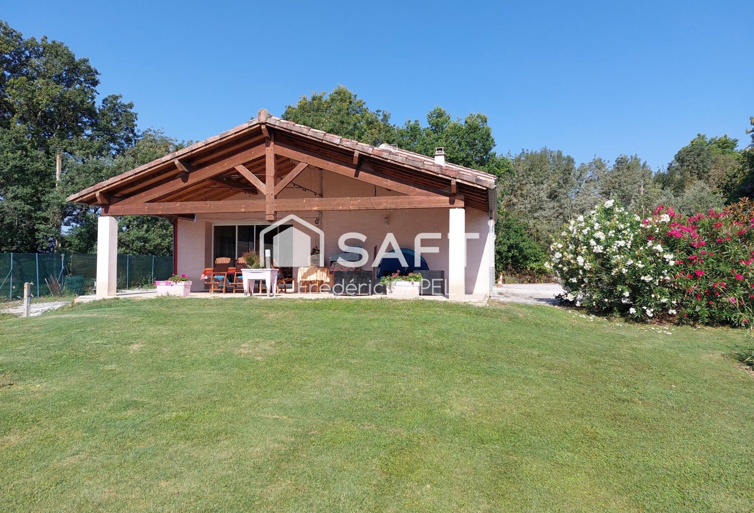 Maison 6 pièces, garage et terrain de 4391 M² — photo 1