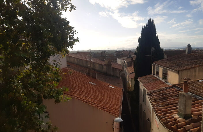 Hyeres appartement T3 vue Mer duplex vieille ville au coeur du parcours des arts — photo 4