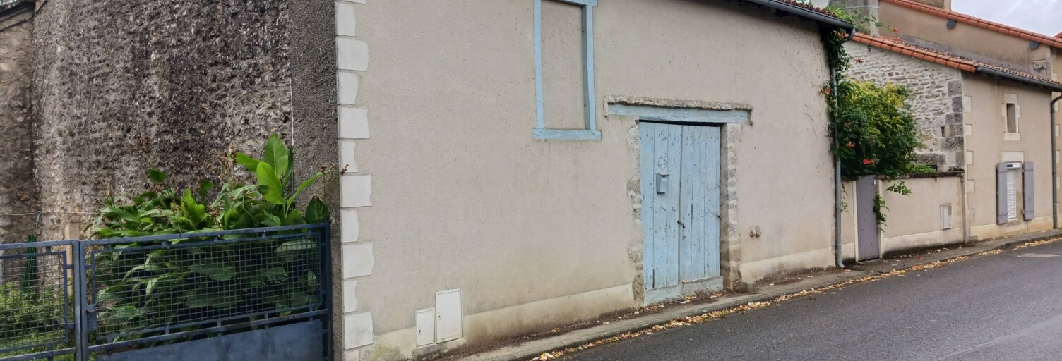 Garage  64 m² à vendre à Saint-Secondin (86350)