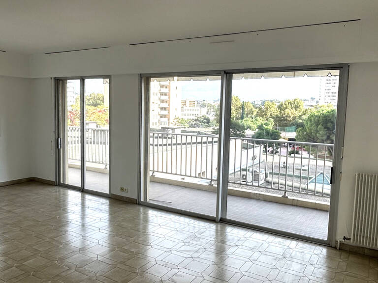 La Rode - Champ  de Mars Beau T5 Terrasse avec 4 chambres Parking et cave. — photo 1