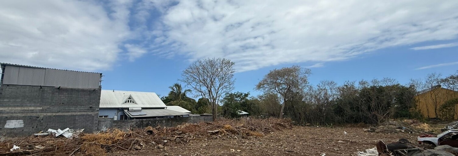 Terrain  426 m² à vendre à Saint-Pierre (97432)