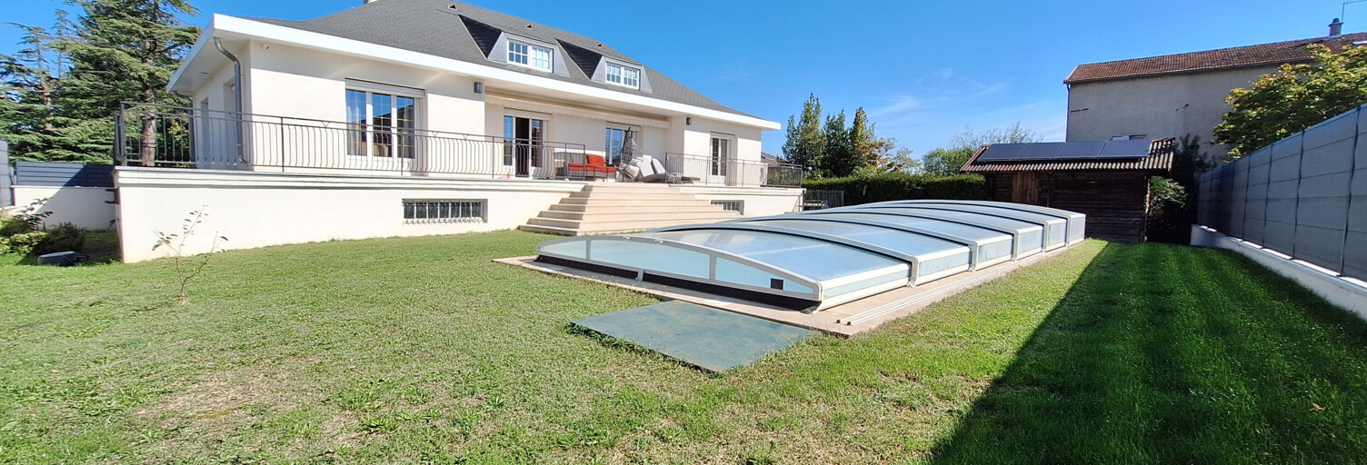 Maison 6 Pièces 150 m² à vendre à Saint-Genis-les-Ollières (69290)