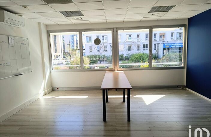 Vente Bureaux 67 m&sup2; — photo 3