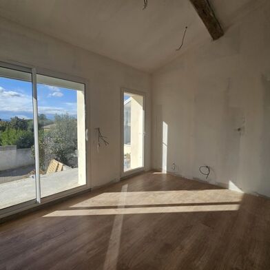 Appartement 4 pièces 254880 €