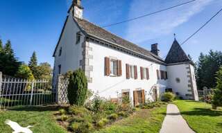 Maison 8 Pièces 221 m² à vendre à Auriac (19220)