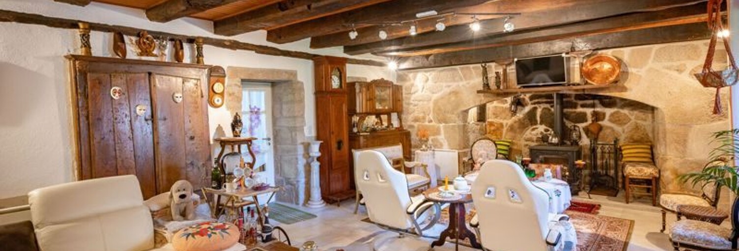 Maison 8 Pièces 221 m² à vendre à Auriac (19220)