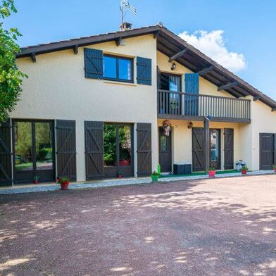 Maison 7 pièces 318000 €