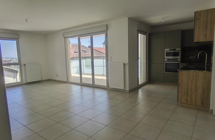 T3 récent, traversant, avec vue et garage inclus — photo 4
