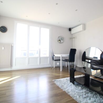 Appartement 4 pièces 210000 €