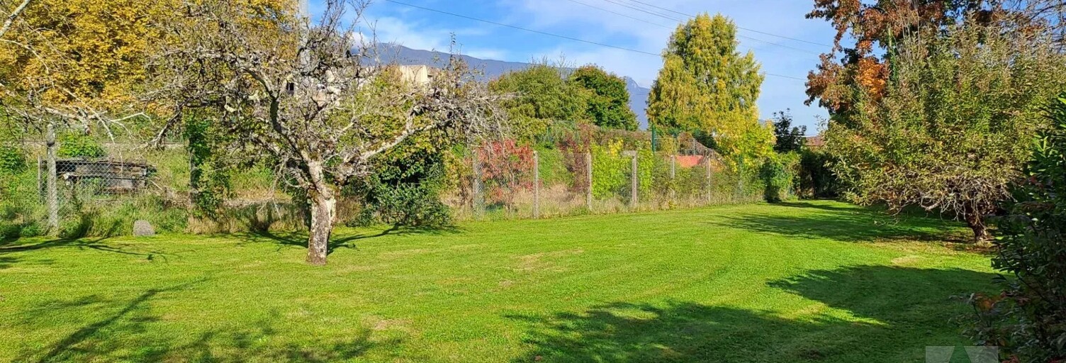 Terrain  947 m² à vendre à Cognin (73160)