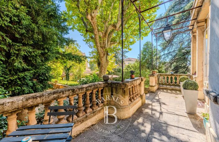 EXCLUSIVITÉ - SALON DE PROVENCE - CENTRE VILLE - MAISON DE MAÎTR — photo 5