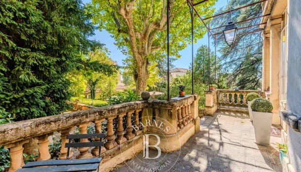 Villa / Maison 9 pièces  à vendre Salon-de-Provence 13300