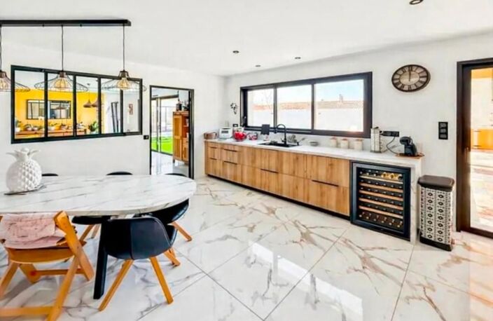 VILLA CONTEMPORAINE HAUT DE GAMME EN HYPER-CENTRE DE LA JARRIE — photo 4