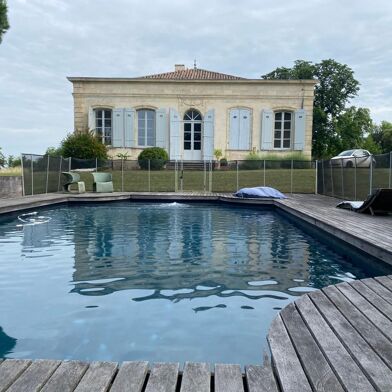 Maison 5 pièces 3042 €