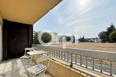 Appartement 5 pièces 176000 €