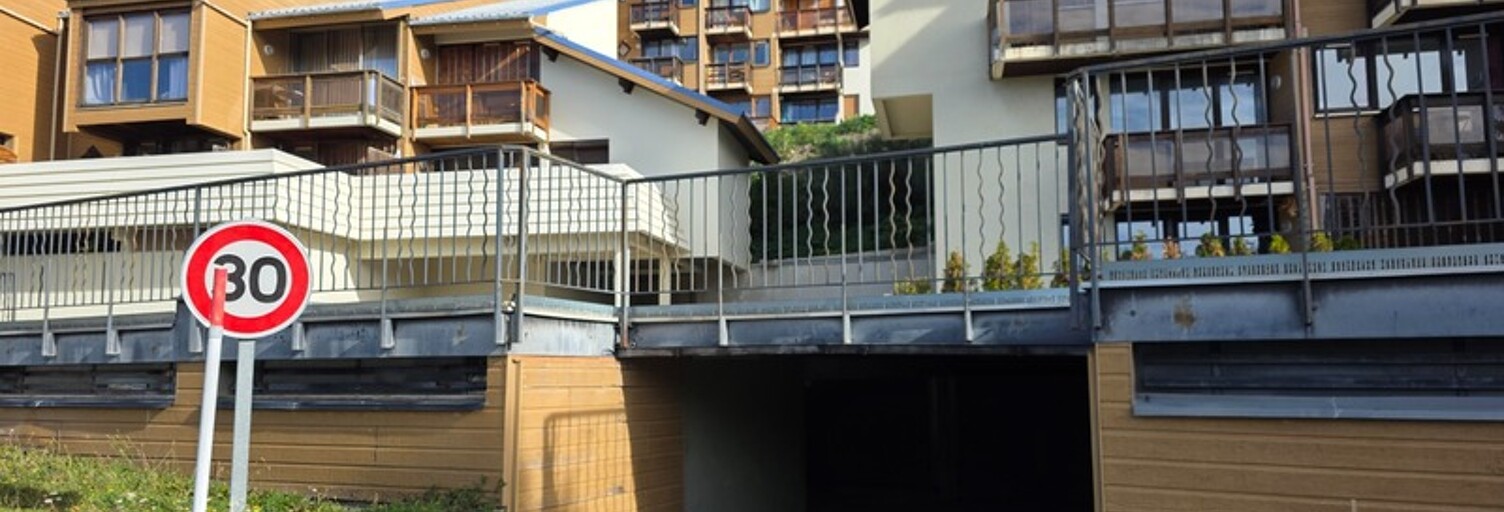 Garage  16 m² à vendre à Font-Romeu-Odeillo-Via (66120)