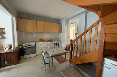 Immeuble  75000 €