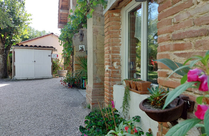Maison à vendre 7 pièces MONTAUBAN (82) avec chambres d'hôtes, piscine, jardin et dépendance — photo 3